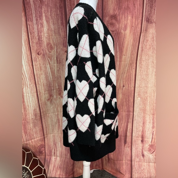 Torrid vegan cashmere oversized long sleeve V-neck heart cardigan sweater 3X - Picture 6 of 17